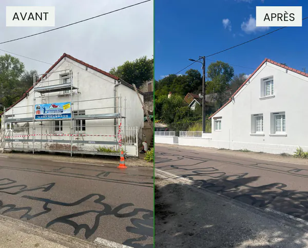 Ravalement d'une maison sous échafaudage : avant / après